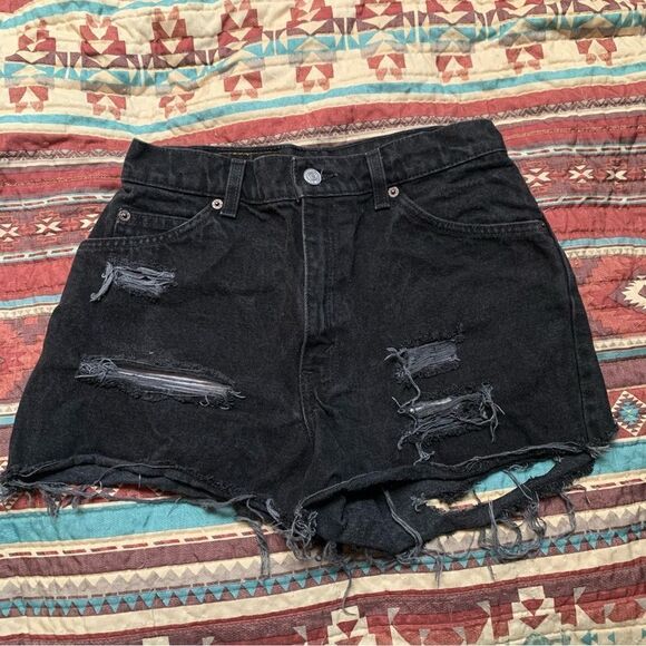 Vintage orange tab Levi’s Black Distressed Denim Shorts size 27 - Picture 1 of 6